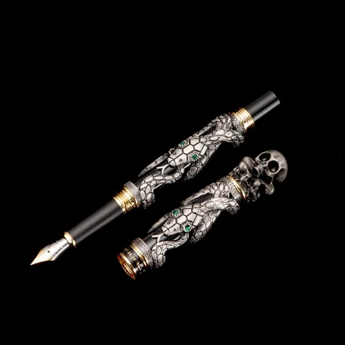Vista 2 de Jinhao - Pluma estilográfica Black Snake, punta mediana, estilo retro con cabeza de calavera, clip de metal sólido y juego con estuche de papel
