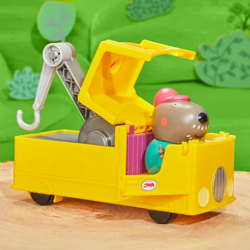Vista 7 de Peppa Pig Juego de vehículos de construcción y figuras de camión de remolque del abuelo, juguetes preescolares para niños y niñas de 3 años