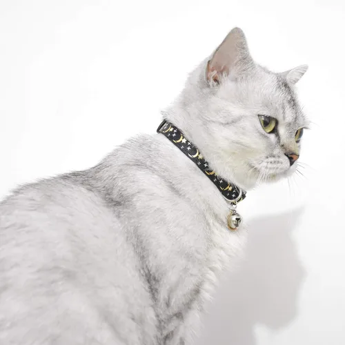 Vista 2 de 2 collares de gato con campana, bonitos collares ajustables para gatitos con accesorios (azul negro)