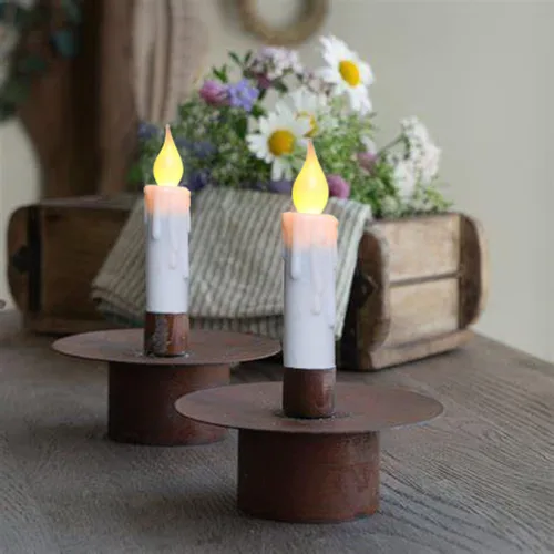 Vista 4 de CVHOMEDECO. Velas cónicas parpadeantes LED, velas sin llama con goteo, operadas por batería con temporizador, blancas, 4-3/4 pulgadas, juego de 2