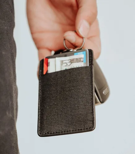 Vista 4 de Slim Zario - Llavero para cartera, llavero minimalista con tarjetero RFID para mujeres y hombres, Negro -, Minimalista