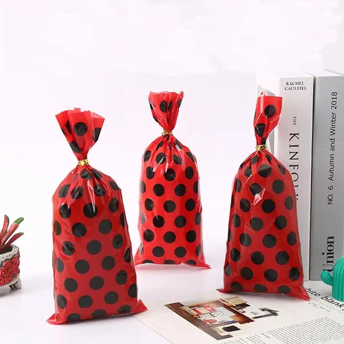 Vista 5 de UY 50 bolsas de celofán de celofán con lunares negros, bolsas de dulces de celofán, bolsas de plástico para golosinas de celofán, bolsas de fiesta