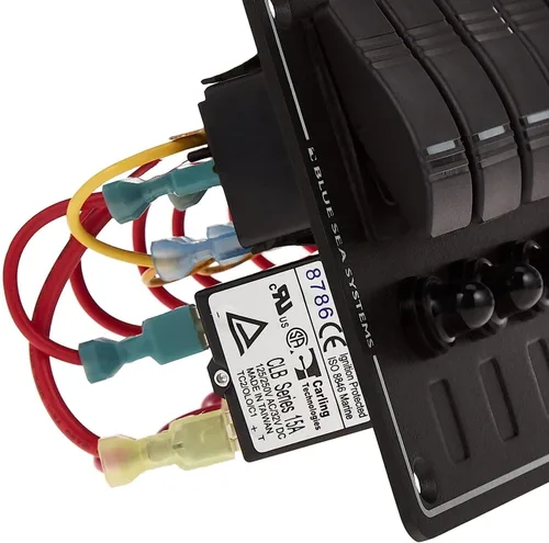 Vista 6 de Blue Sea SystemsPANEL H2O 12VDC CLB 6POS BK VERT