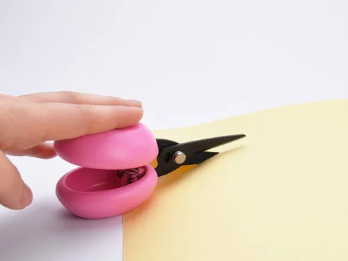 Vista 3 de HARAC Tijeras de seguridad adaptadas – Tijeras de mesa para niños pequeños, niños, personas mayores, necesidades especiales y recuperación