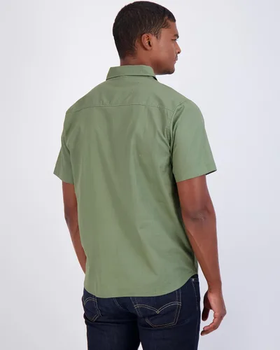 Vista 3 de Paquete de 3 camisa clásica de manga corta con botones y bolsillo frontal para hombre (disponible en tallas grandes y altas)
