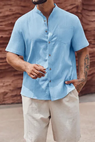 Vista 2 de Makkrom Camisa guayabera de lino para hombre, con botones, manga corta, casual, cubana, mexicana, cuello de banda, tops de verano para la playa