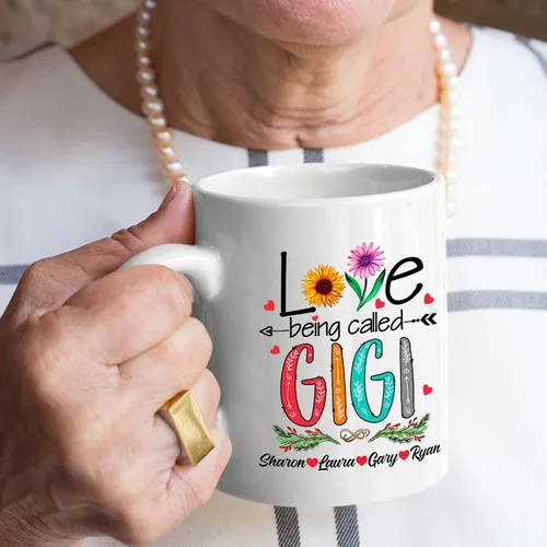 Vista 3 de Love Being Called Gigi Tazas de té y café – Tazas de cerámica Gigi personalizadas – Regalo para nietos – Tazas de flores – Cerámica blanca de 11 oz