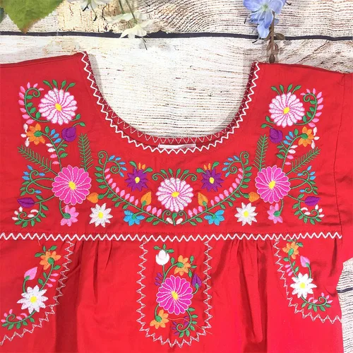 Vista 7 de Blusa bordada tradicional Puebla Mexicana para niña talla 4-14