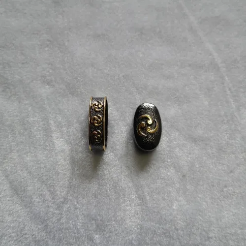 Vista 35 de Espada samurái japonesa KOSHIRAE – Aleación de Fuchi Kashira 01-44