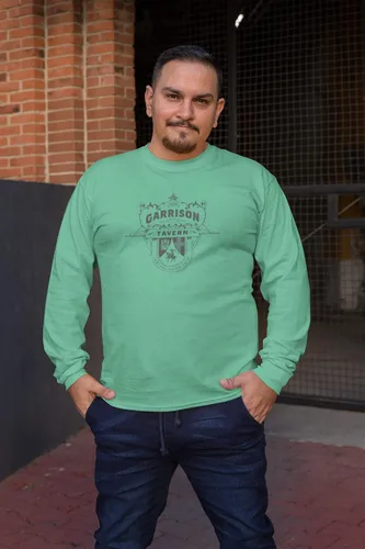 Vista 8 de Pop Threads Peaky Blinders Merchandise The Garrison Tavern Camiseta de manga larga completa