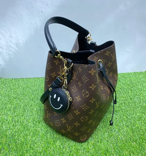 Vista 2 de Monedero con cremallera y diseño de cara feliz, con diseño de sonrisa positiva, con llavero de piel sintética suave, Negro -, Monedero con llavero