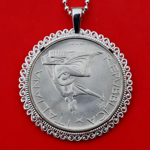 Vista 6 de 1961 Italy Unification Centennial 500 Lire BU Unc 83.5% Silver Coin 925 Sterling Silver Necklace NEW - Showing Reverse Quadriga