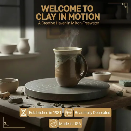 Vista 3 de Clay in Motion - Taza calentadora de manos para diestros, diseño Desert Sand
