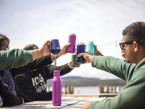 Vista 2 de CamelBak - Botella de acero inoxidable de 25 onzas, color azul nórdico Double-Wall Vacuum Insulated Stainless Steel, Easy Pour Wide Opening