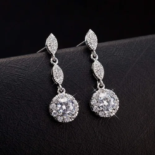 Vista 3 de Collar de moda para mujer, pendientes de circonio cúbico de corte redondo, collar colgante y pendientes (blanco)