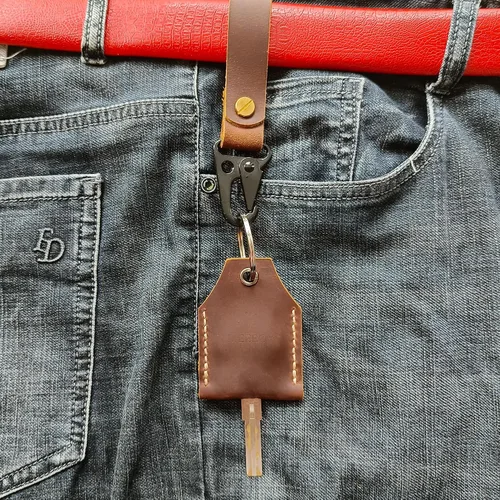Vista 10 de Funda de cuero hecha a mano para llavero con funda para llavero de estilo vintage, accesorios elegantes, funda protectora para llaves
