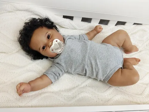 Vista 2 de Angelbaby Muñeca de Bebé Reborn Afroamericano Realista Niño Negro, 20 pulgadas de Vida Real Silicona Suave con Peso Sonrisa Muñeca de Bebé Recién