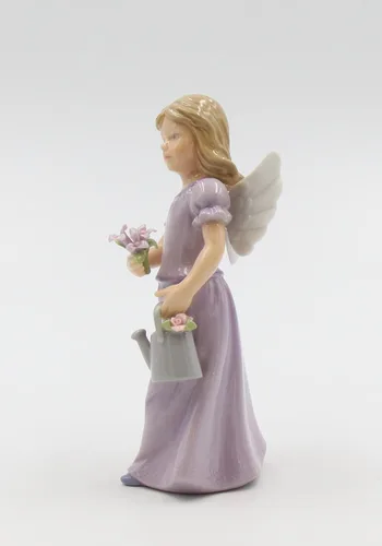 Vista 4 de Cosmos Gifts Ángel en lavanda vestido figura púrpura