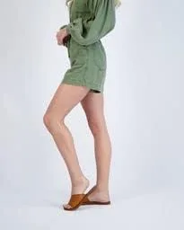 Vista 6 de CUSHIONAIRE Sandalia Carly Slide para mujer con espuma viscoelástica