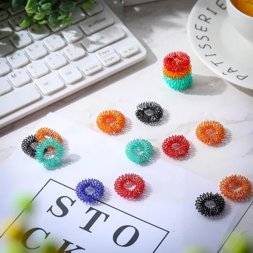 Vista 7 de Blulu 30 Piezas Anillos de Acupresión con Púas Anillos Sensoriales para Dedos Alivio del Estrés Masajeador Sensorial Fidget para Adolescentes