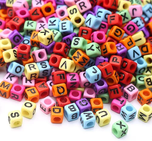 Vista 8 de 1000 piezas de cuentas cuadradas luminosas con letras, cuentas de cubo que brillan en la oscuridad, cuentas de letras luminosas acrílicas, cuentas