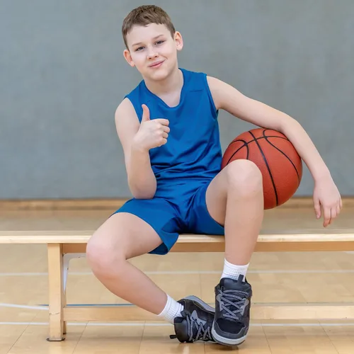 Vista 2 de BVNSOZ Pantalones cortos de baloncesto para niños, pantalones cortos de rendimiento atlético activo con bolsillos que absorben la humedad para niños