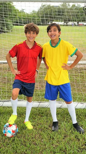 Vista 7 de PAIRFORMANCE Uniformes de fútbol para niños, camiseta deportiva de equipo y pantalones cortos para niños, ropa deportiva, unisex, de 4 a 14 años
