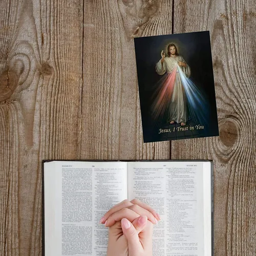 Vista 4 de Needzo Jesus I Trust in You Divine Mercy - Cartera laminada de tamaño impreso con chaplet en la parte posterior, tarjeta de oración santa católica