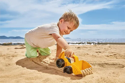 Vista 2 de Hape Juguetes de playa y arena Monster Digger Toys, amarillo, L: 9.1, W: 5.1, H: 5.3 pulgadas