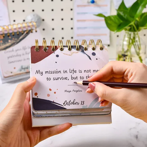 Vista 8 de Calendario diario perpetuo motivacional e inspirador, planificadores sin fecha, calendario perpetuo de escritorio, calendario inspirador de pie