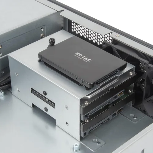 Vista 7 de Silverstone Technology RM23-502-MINI, 2U Dual 5.25" Drive Bay Micro-ATX chasis de servidor industrial para montaje en rack con interfaz USB 3.1