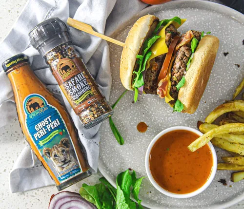 Vista 7 de African Dream Foods Mezcla de condimentos con humo Safari con pimientos ahumados, sal marina Ideal para carne, pollo, verduras Molinillo