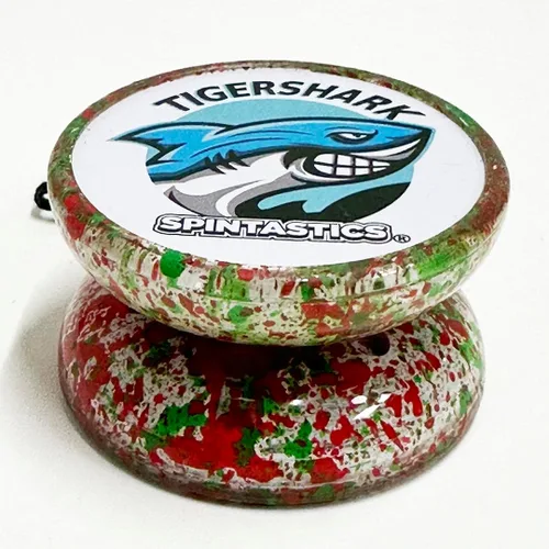 Vista 2 de Edición especial Spintastics Tigershark, rodamiento de bolas, yoyó clásico pintado a mano (edición especial de Navidad (rojo/verde/blanco))
