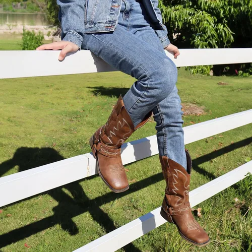 Vista 5 de SheSole Botas vaqueras con punta cuadrada para mujer, estilo vaquero, pantorrilla ancha, zapatos occidentales a la moda
