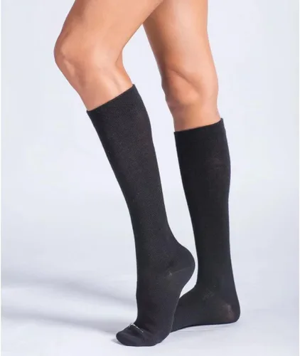 Vista 2 de ja vie JAVIE - Calcetines de compresión de lana merino para mujeres y hombres, cómodos, cálidos, hasta la rodilla, ligeros (15-20 mmHg), 2 pares 1
