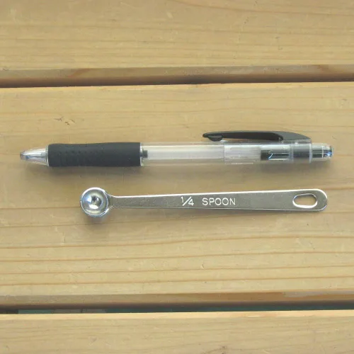 Vista 3 de Nagao Tsubamesanjo - Cuchara medidora extra gruesa, 0.009 fl oz (0.25 cc), acero inoxidable 18-8, fabricada en Japón