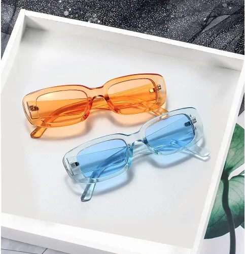 Vista 6 de Tskestvy 4 lentes de sol retro vintage pequeños rectangulares cuadrados de los años 90, lentes de moda Y2K para mujer, accesorios estéticos