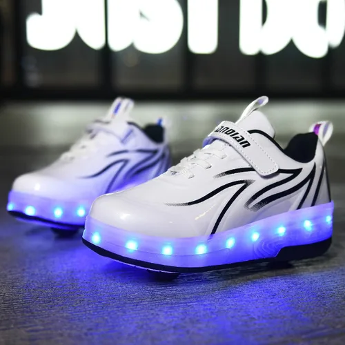 Vista 3 de HHSTS Zapatos para niños con ruedas, zapatos de color de luz LED, patines brillantes, zapatos de patinaje, regalos simples para niños y niñas