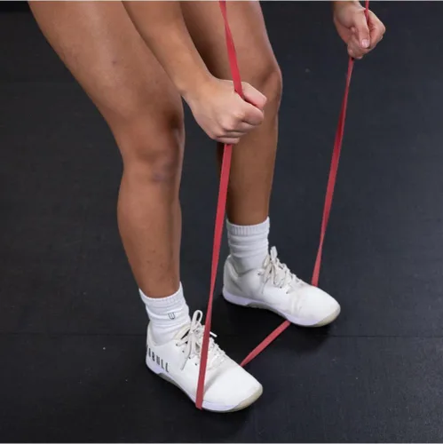 Vista 6 de Titan Fitness Bandas de látex ligeras de 41 pulgadas, bandas de dominadas, juego de bandas de resistencia para entrenamientos, fitness