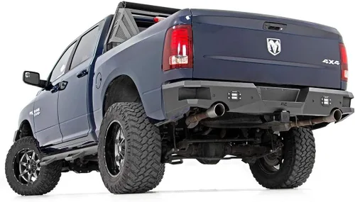Vista 4 de Rough Country Luces LED Cree de montaje empotrado serie negra de 2" Par - 70113BL