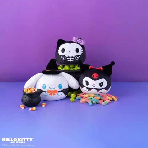 Vista 6 de TeeTurtle Sanrio My Melody and Kuromi - Peluche reversible de 4 pulgadas Ángel y Diablo Mi Melodía y Kuromi