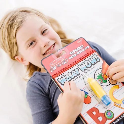 Vista 9 de Melissa & Doug Water Wow, libro de actividades, alfabeto, libro de actividades Water Wow - alfabeto