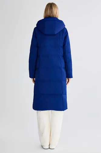 Vista 2 de Orolay Chaqueta de Plumón Larga Engrosada para Mujer, Abrigo de Plumón de Invierno, Chaqueta Acolchada con Capucha y Cremallera Lateral Índigo