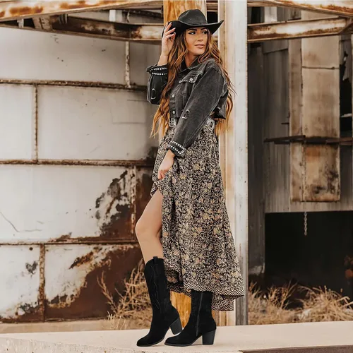 Vista 2 de SHIBEVER Botas vaqueras para mujer 2025 botas vaqueras a media pantorrilla con bordado occidental de tacón alto y punta puntiaguda