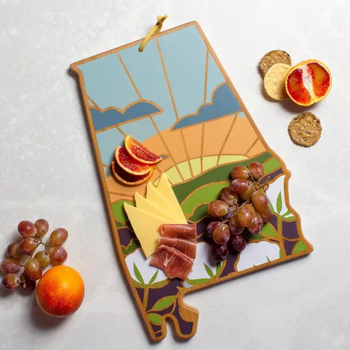 Vista 3 de Totally Bamboo Tabla de cortar con forma del estado de Alabama y plato para servir charcutería con ilustraciones de Summer Stokes, incluye cuerda