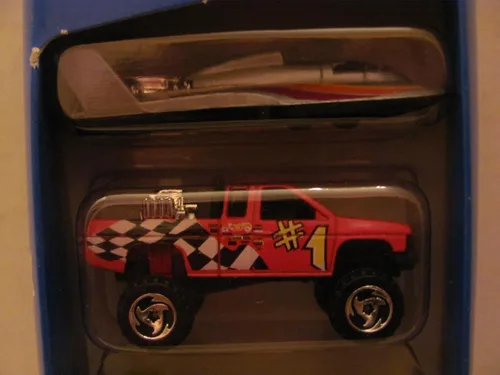Vista 3 de Vintage – Hot Wheels – Racing World – Paquete de regalo de 5 coches (cada uno es de metal fundido a escala 1:64) – 1997 – por MATTEL