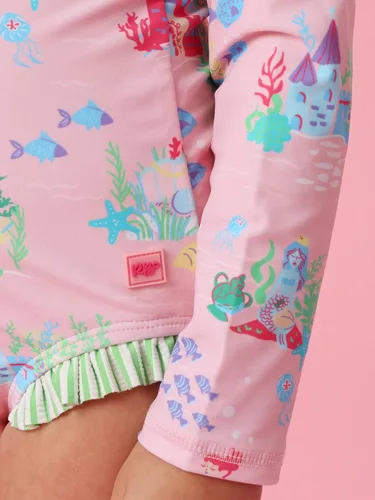 Vista 2 de RuffleButts® - Traje de baño de una pieza con protección anti-brotes para bebés y niñas, protección solar UPF 50+ 80% Nylon 20% Spandex, Hipster