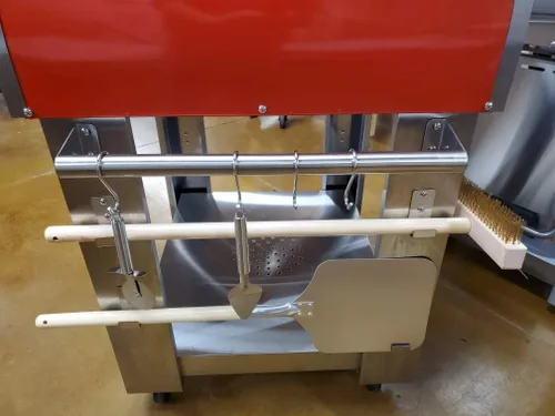 Vista 4 de Horno o parrilla de pizza artesanal de acero inoxidable esmaltado rojo de madera al aire libre de 32.5 pulgadas con cubierta impermeable, cáscara