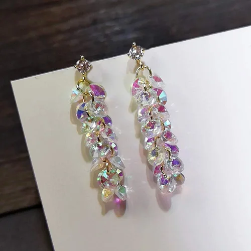 Vista 2 de Pendientes largos para mujer, diseño de diamantes de imitación