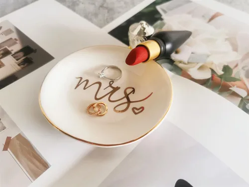 Vista 4 de Engagement Ring Dish Jewelry Tray, Great for Her Engagement Engaged Ring Dish Holder Bride Ring Holder Gold Ceramic Trinket Tray Wedding Accessories